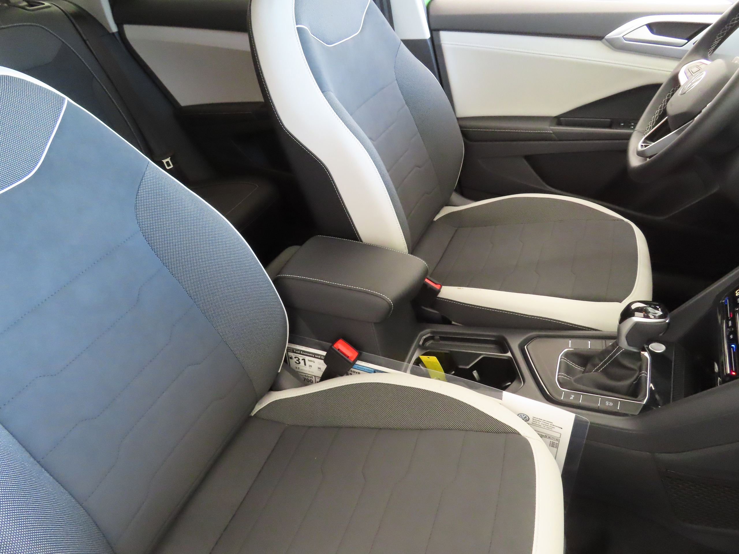 New 2025 Volkswagen Taos SE image 26