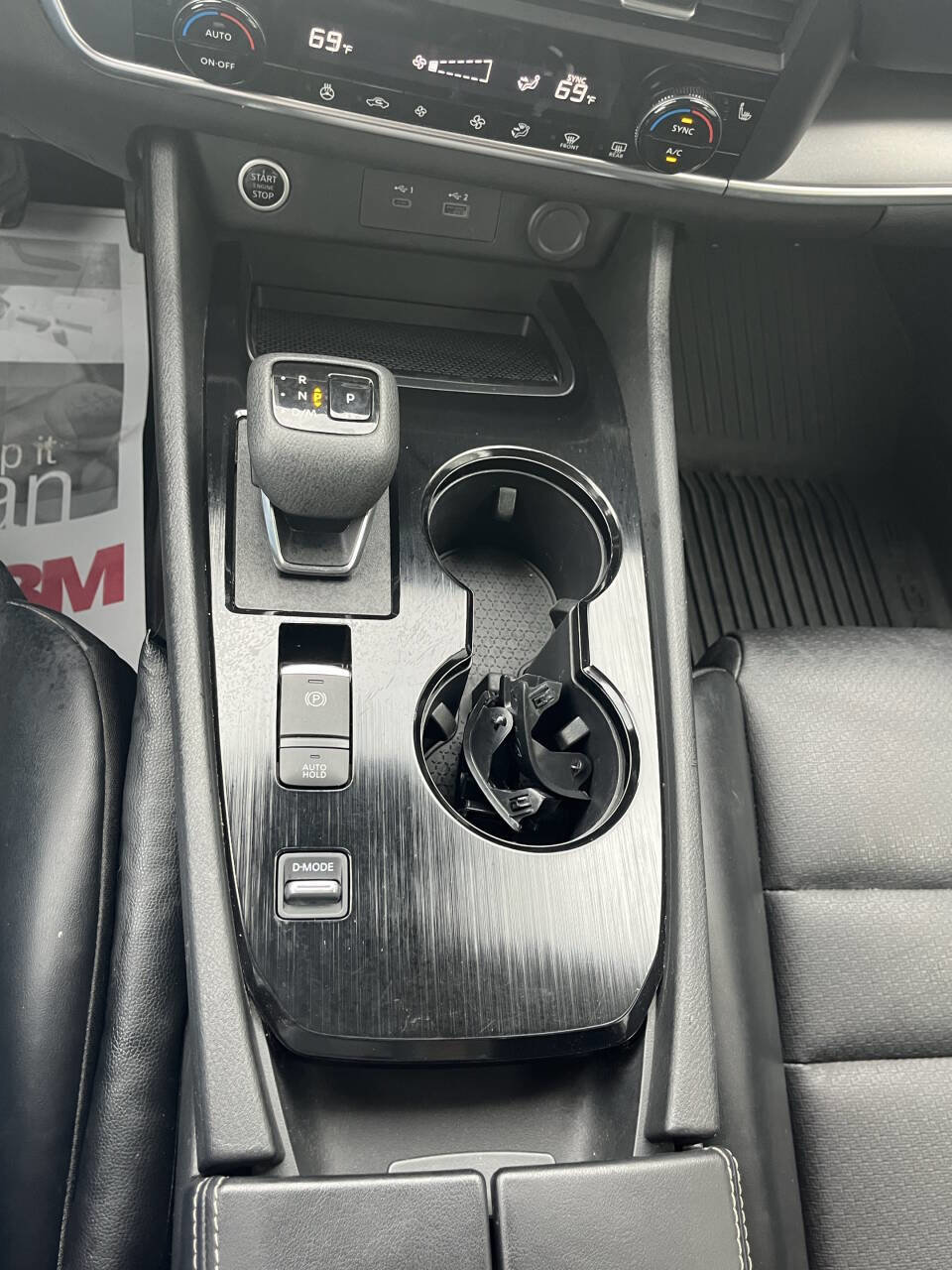 Used 2023 Nissan Rogue SV w/ SV Premium B Package image 17