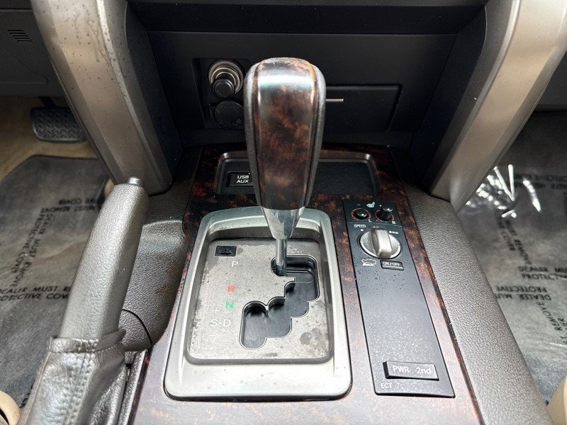 Used 2011 Toyota Land Cruiser w/ Upgrade Pkg image 21
