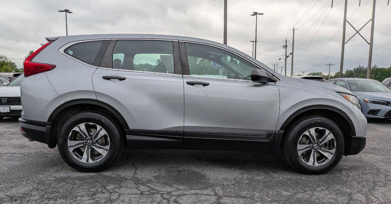 Used 2019 Honda CR-V LX image 5