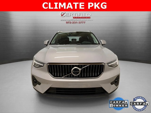 Used 2025 Volvo XC40 B5 Plus image 2