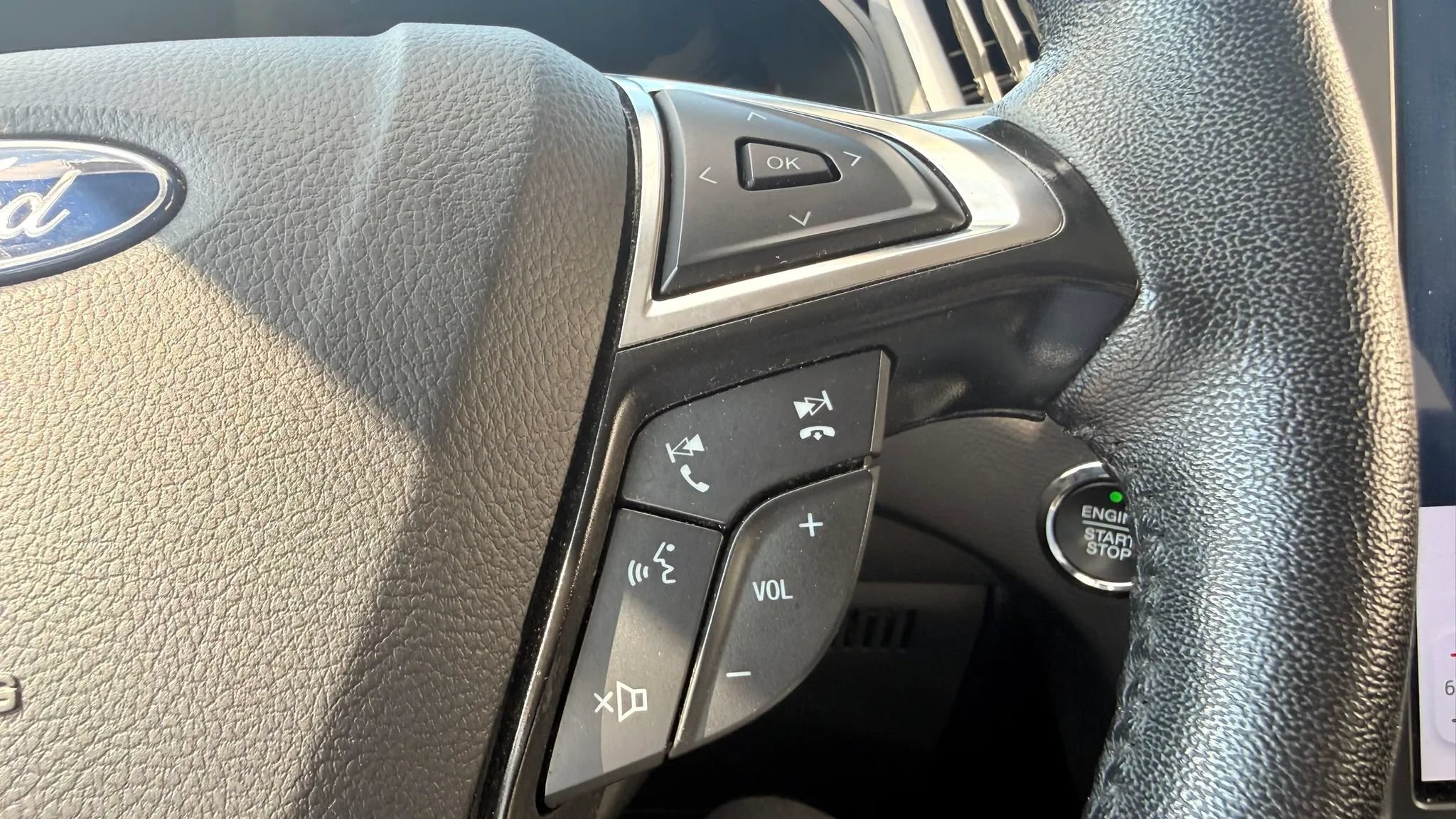 Used 2024 Ford Edge SEL AWD/4WD image 20