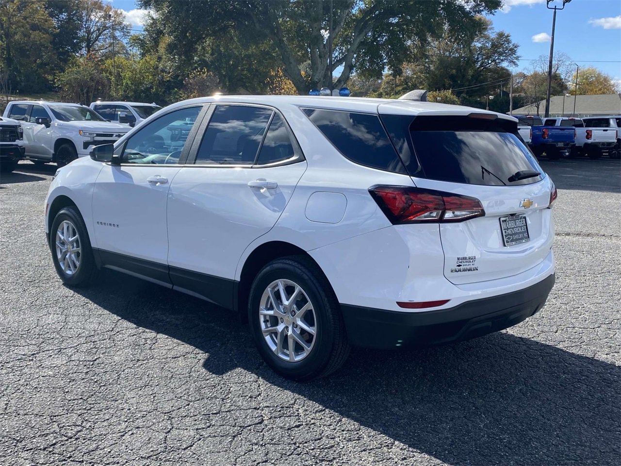 Used 2022 Chevrolet Equinox LS w/ LS Convenience Package image 4