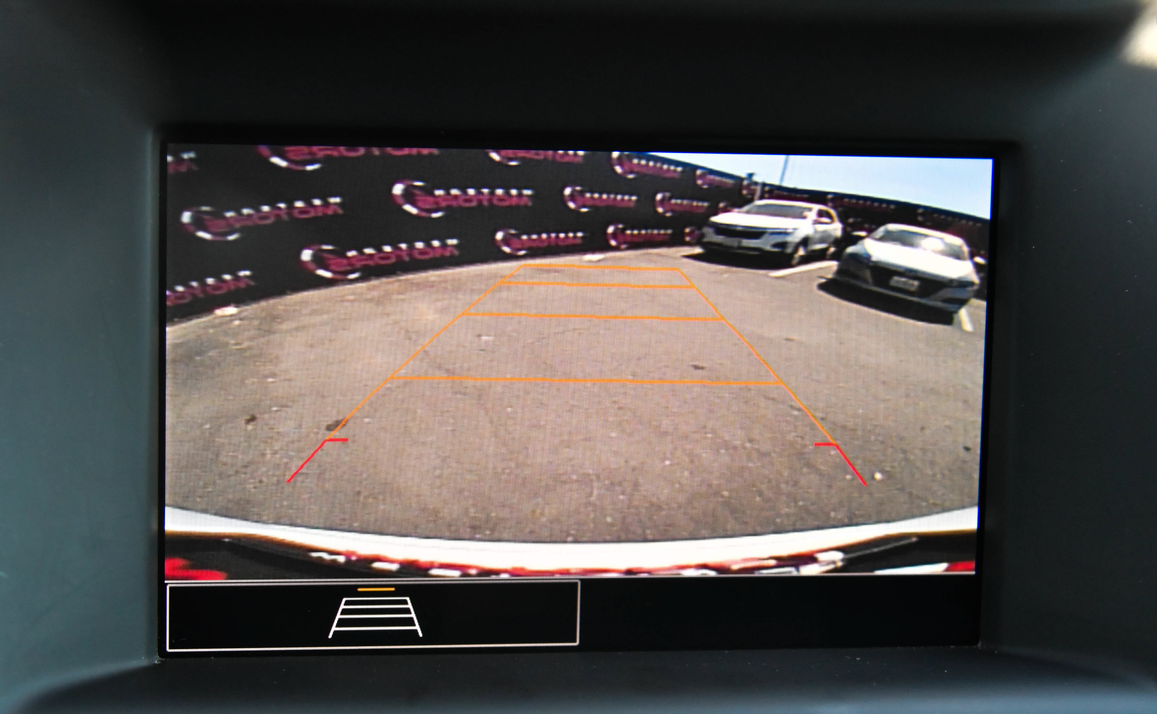 Used 2024 GMC Terrain SLE FWD image 17
