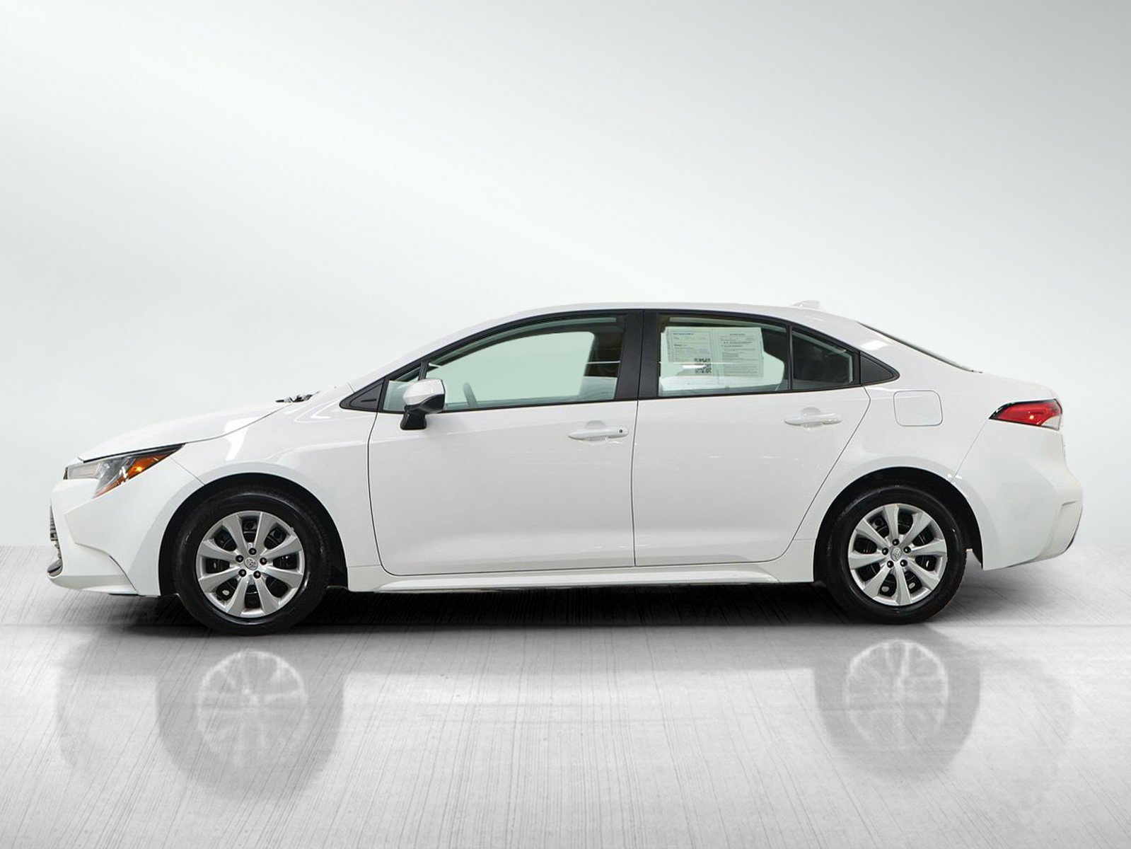 Used 2026 Toyota Corolla LE FWD image 2
