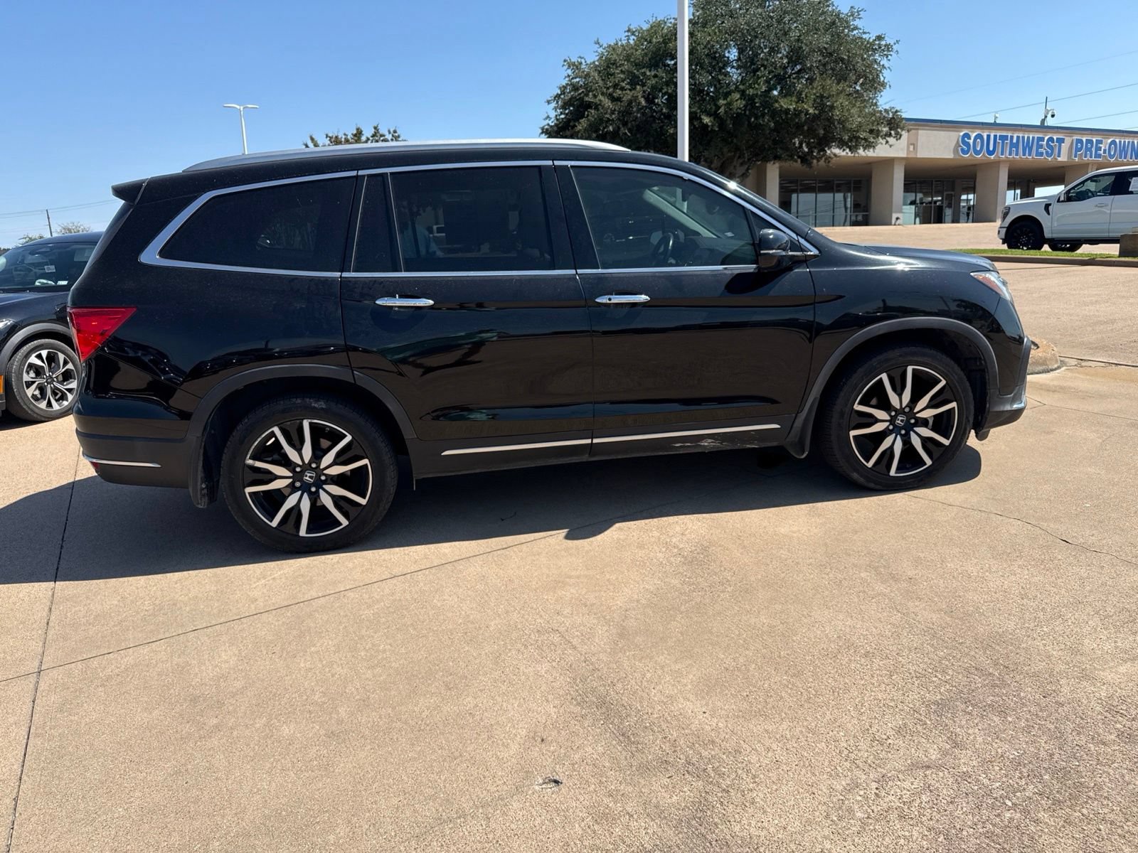 Used 2019 Honda Pilot Elite image 8