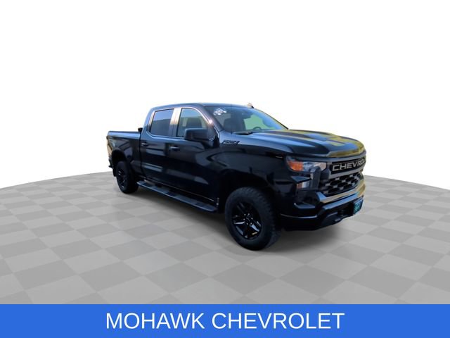 Used 2023 Chevrolet Silverado 1500 Custom Trail Boss w/ Midnight Edition AWD/4WD image 2