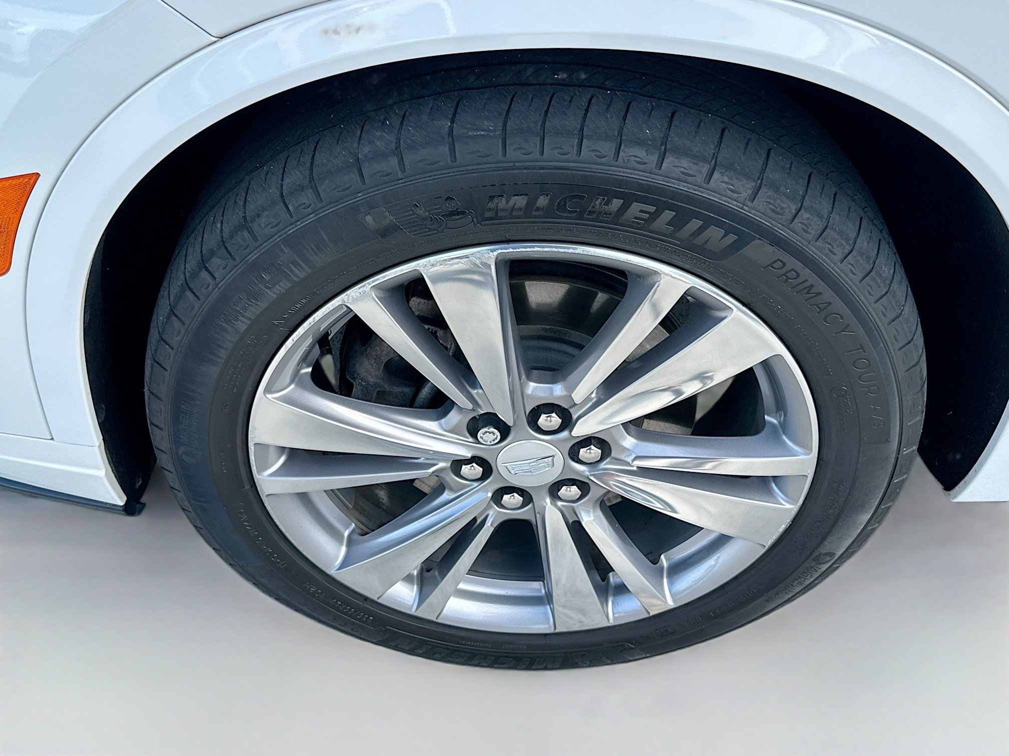 Used 2023 Cadillac XT6 Premium Luxury FWD image 33