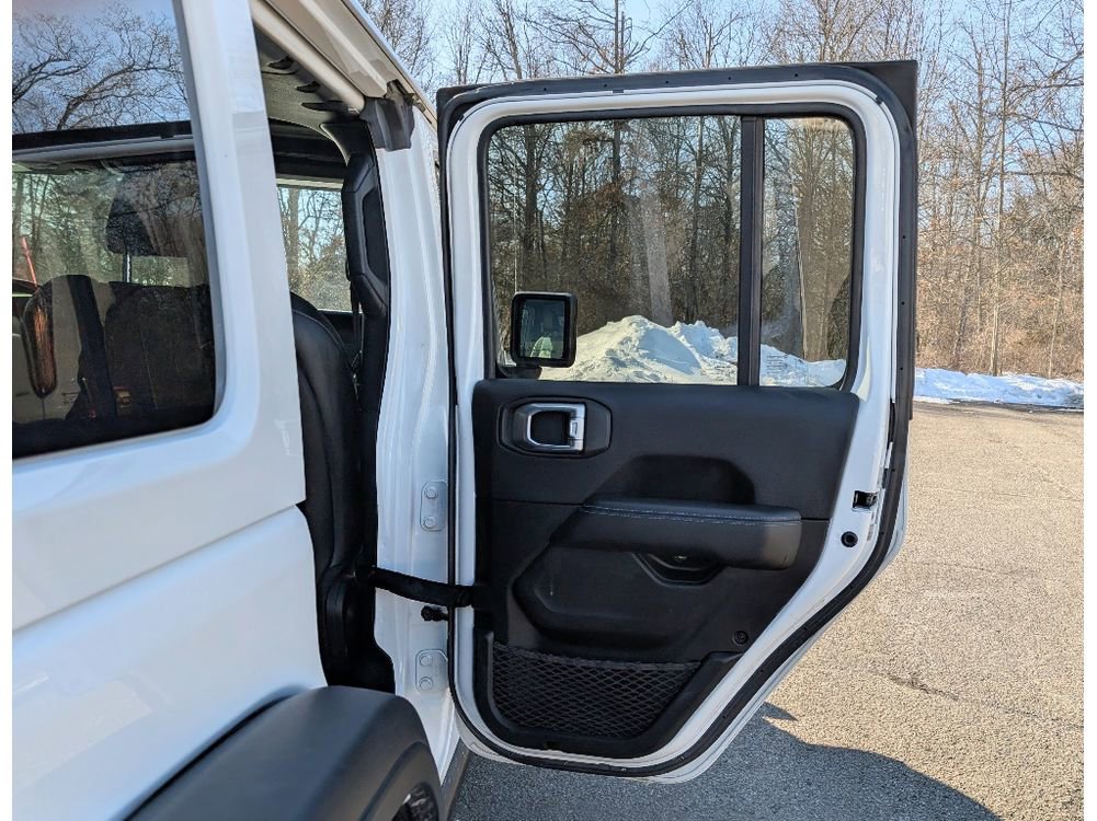 Used 2022 Jeep Wrangler Unlimited Rubicon 4xe w/ Cold Weather Group image 12