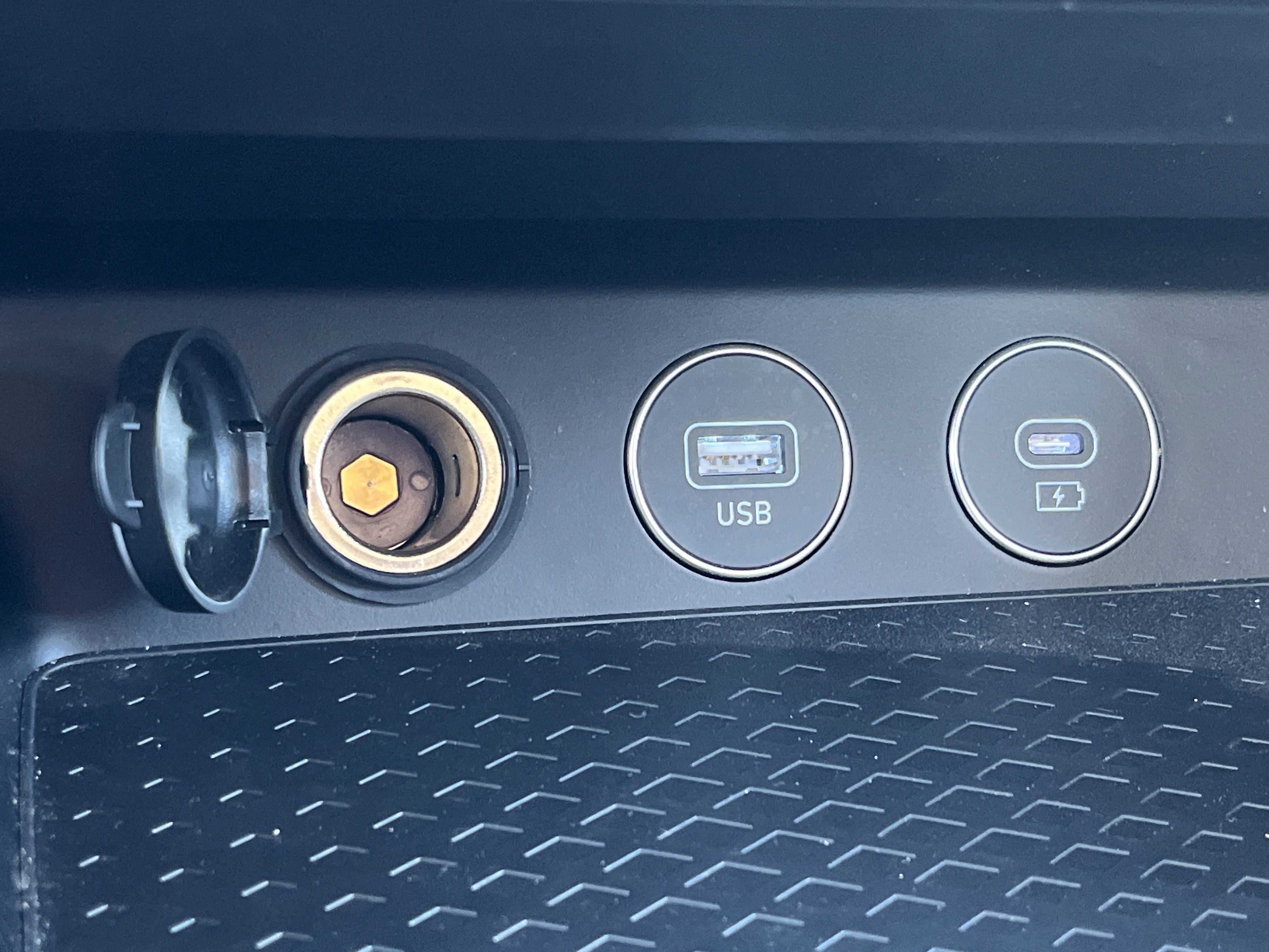 Used 2026 Genesis G70 2.5T image 7