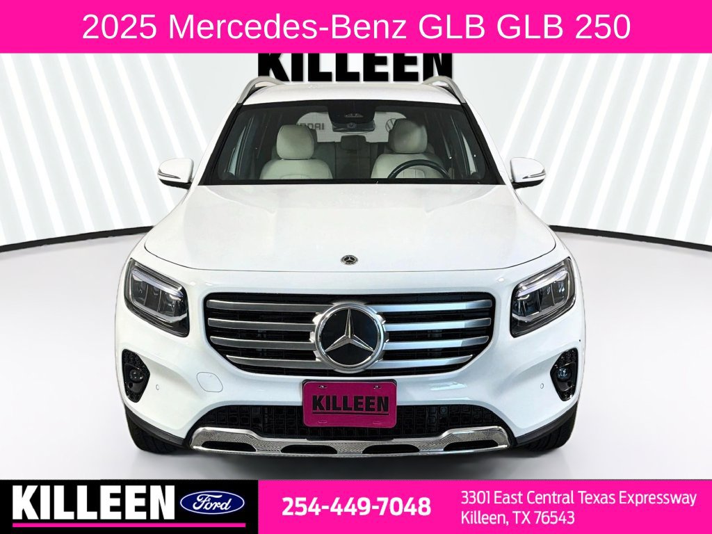 Used 2025 Mercedes-Benz GLB 250 image 2
