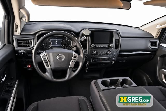 Used 2022 Nissan Titan SV RWD image 13