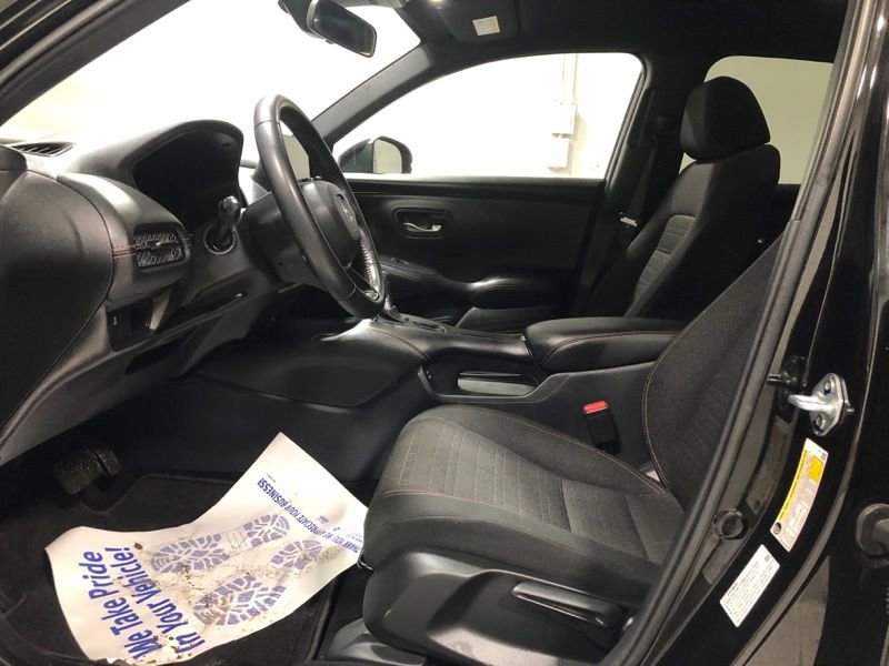Used 2025 Honda HR-V Sport image 17