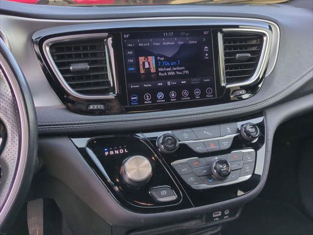 Certified 2019 Chrysler Pacifica Limited w/ S Appearance Package FWD image 26