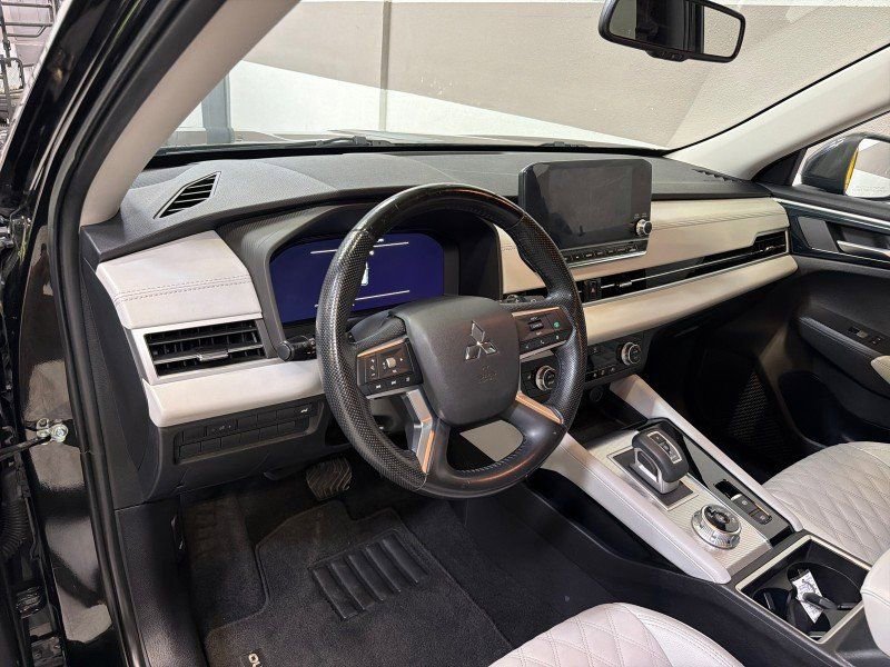 Used 2022 Mitsubishi Outlander SEL FWD image 25