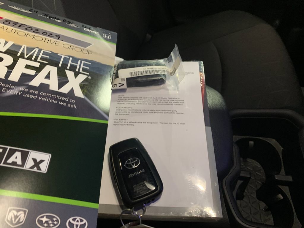 Used 2024 Toyota RAV4 XLE image 9