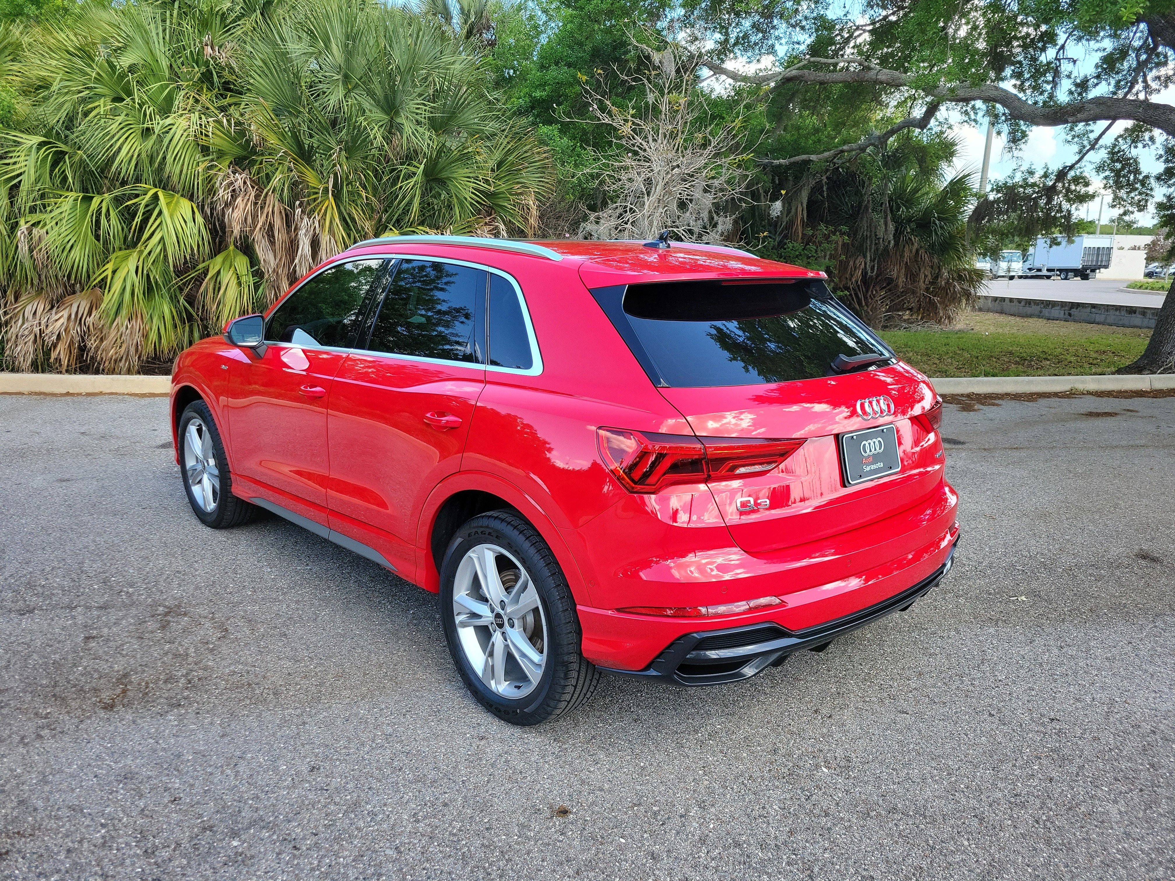 Used 2021 Audi Q3 2.0T Premium Plus w/ Premium Plus Package image 6