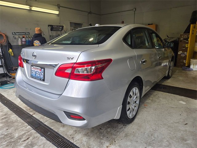 Used 2016 Nissan Sentra SV image 4