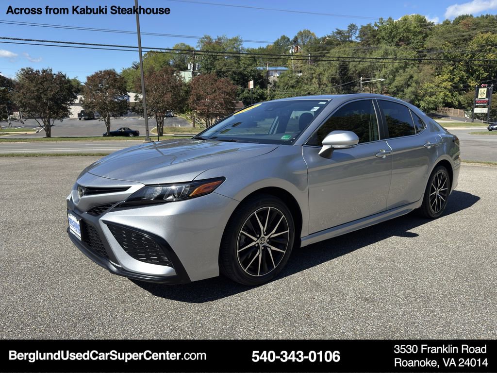 Used 2022 Toyota Camry SE image 8
