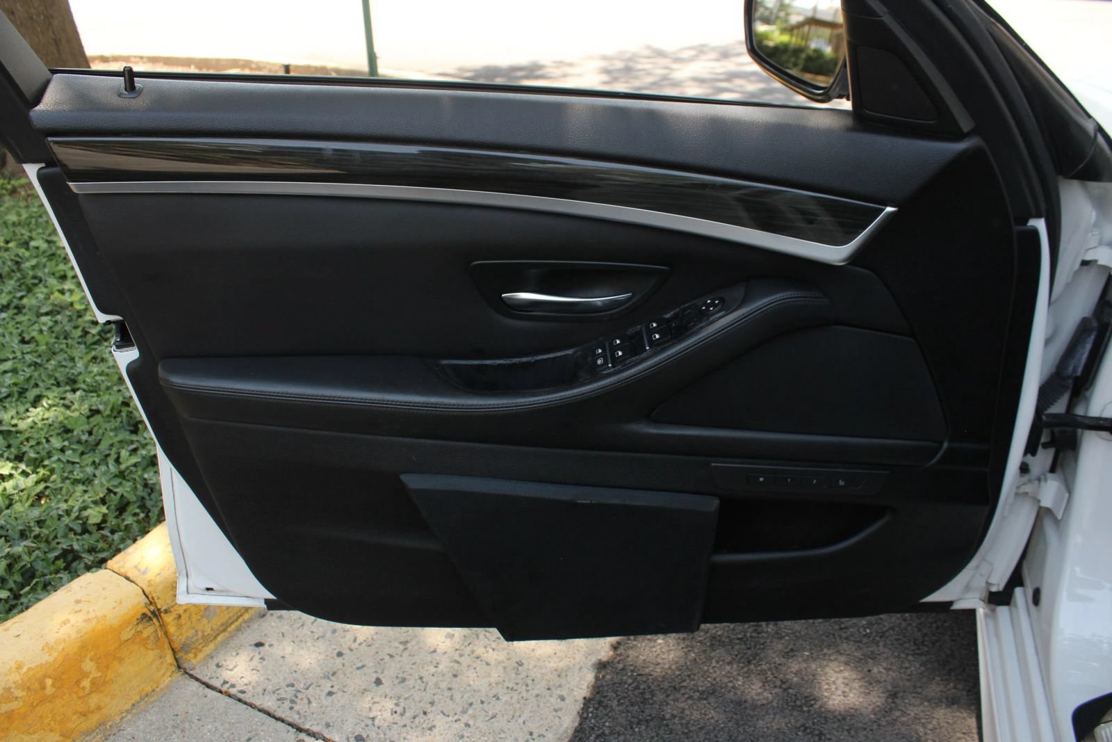 Used 2013 BMW M5 RWD image 15
