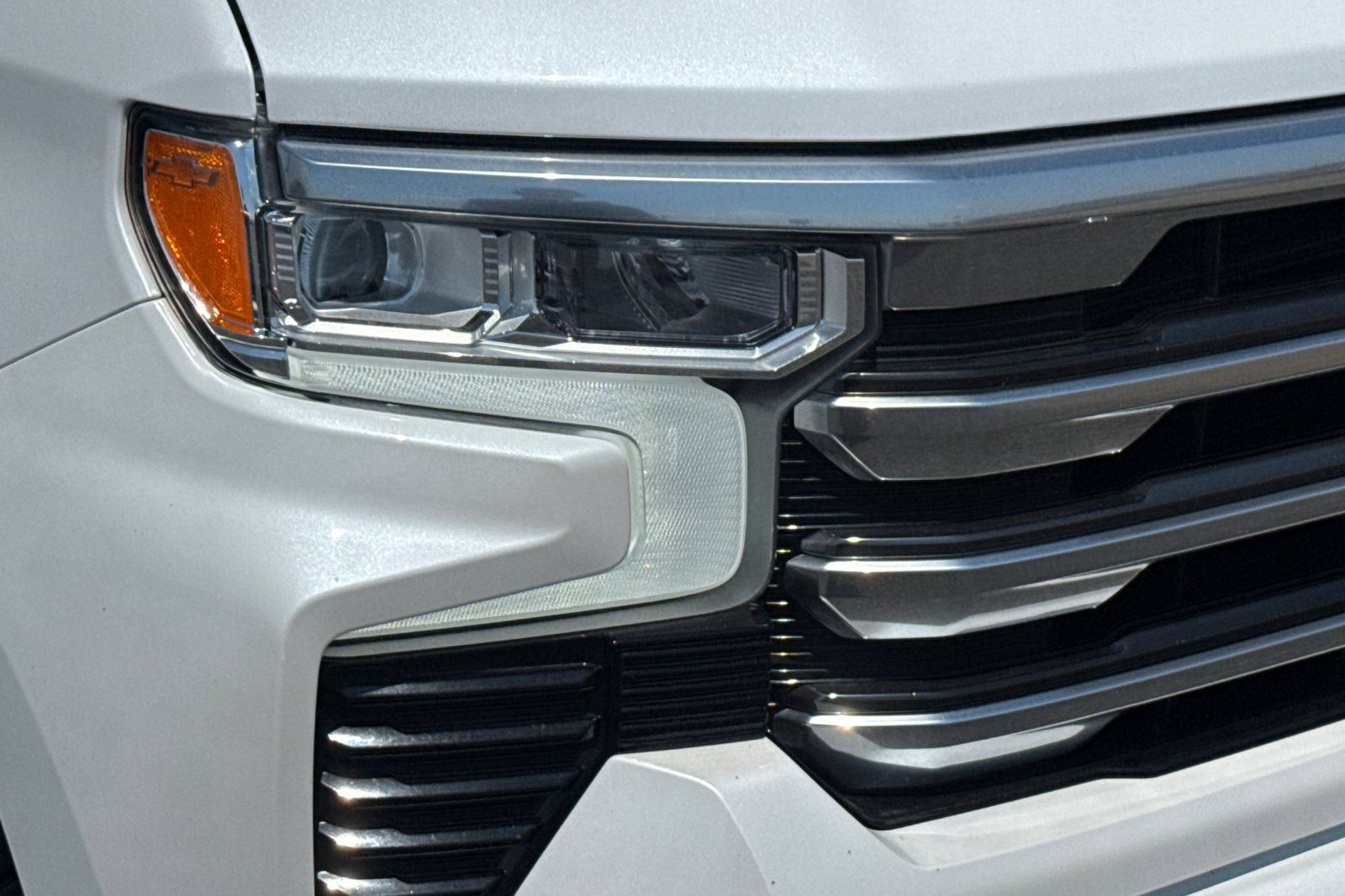 Used 2023 Chevrolet Silverado 1500 High Country AWD/4WD image 45