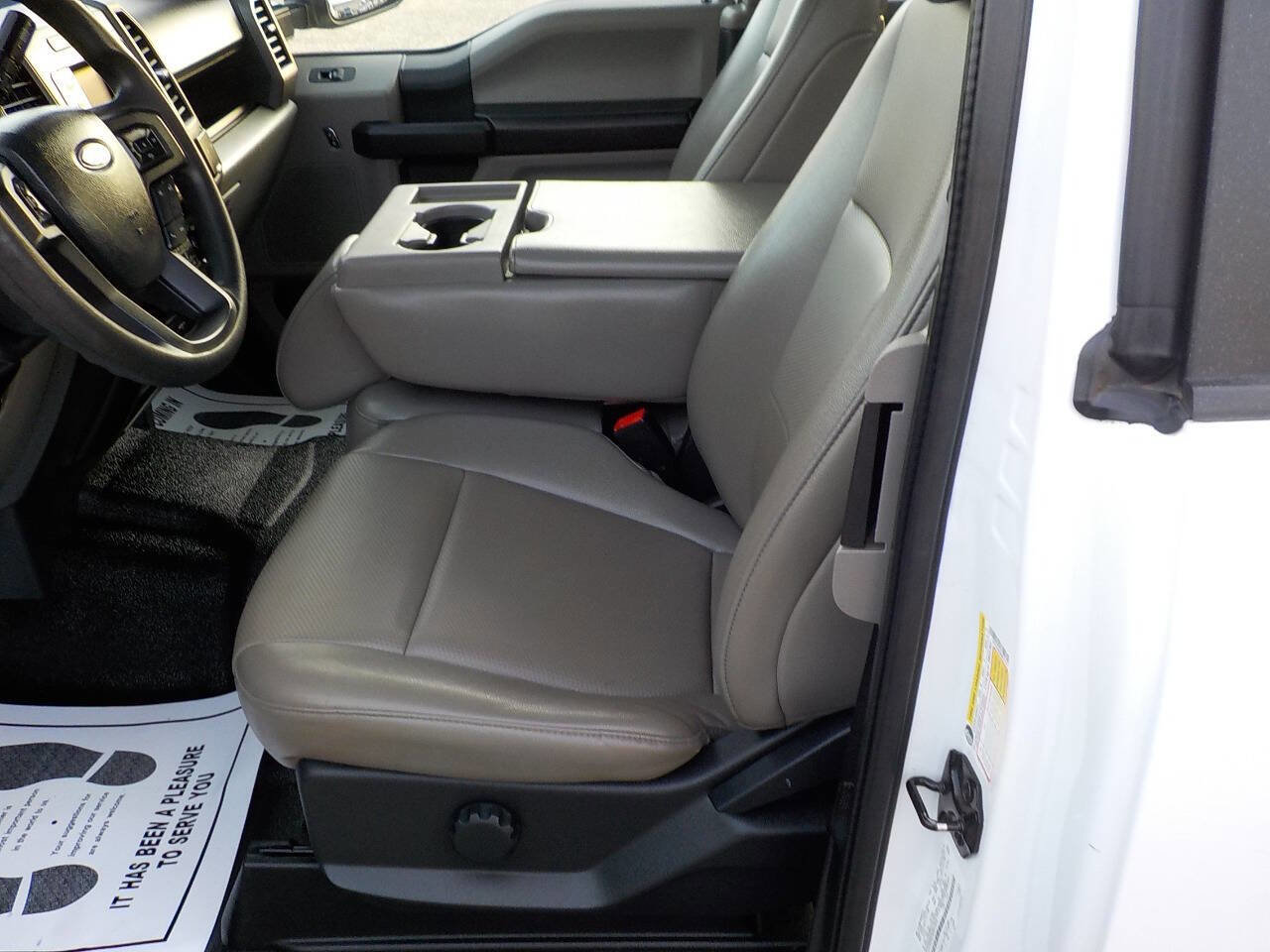 Used 2022 Ford F250 XL w/ Power Equipment Group image 14