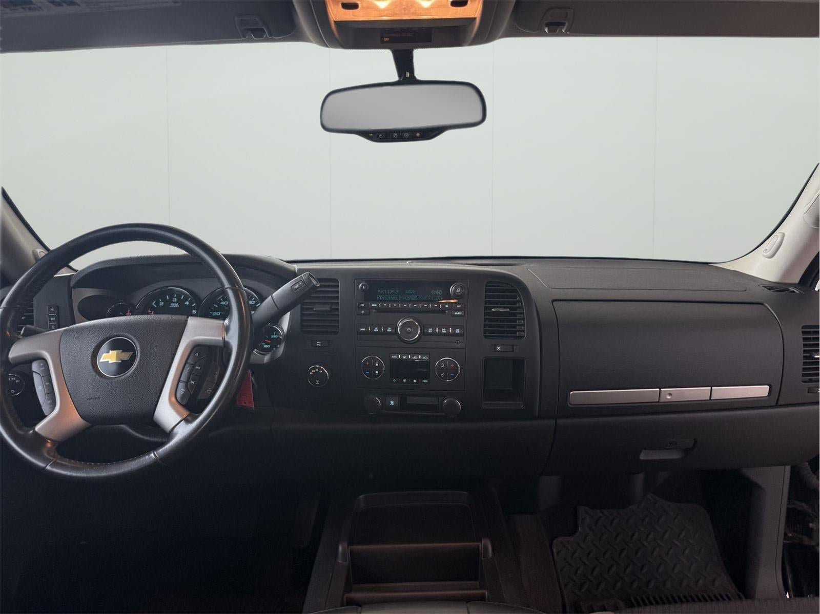 Used 2009 Chevrolet Silverado 1500 LT w/ Power Pack Plus AWD/4WD image 21