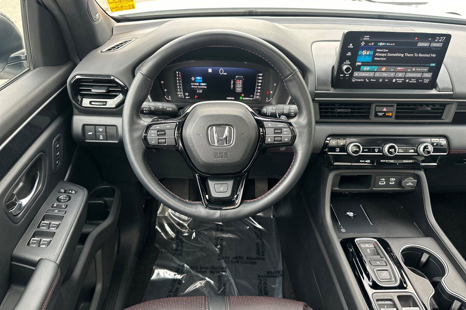 Used 2025 Honda Pilot Black Edition image 17