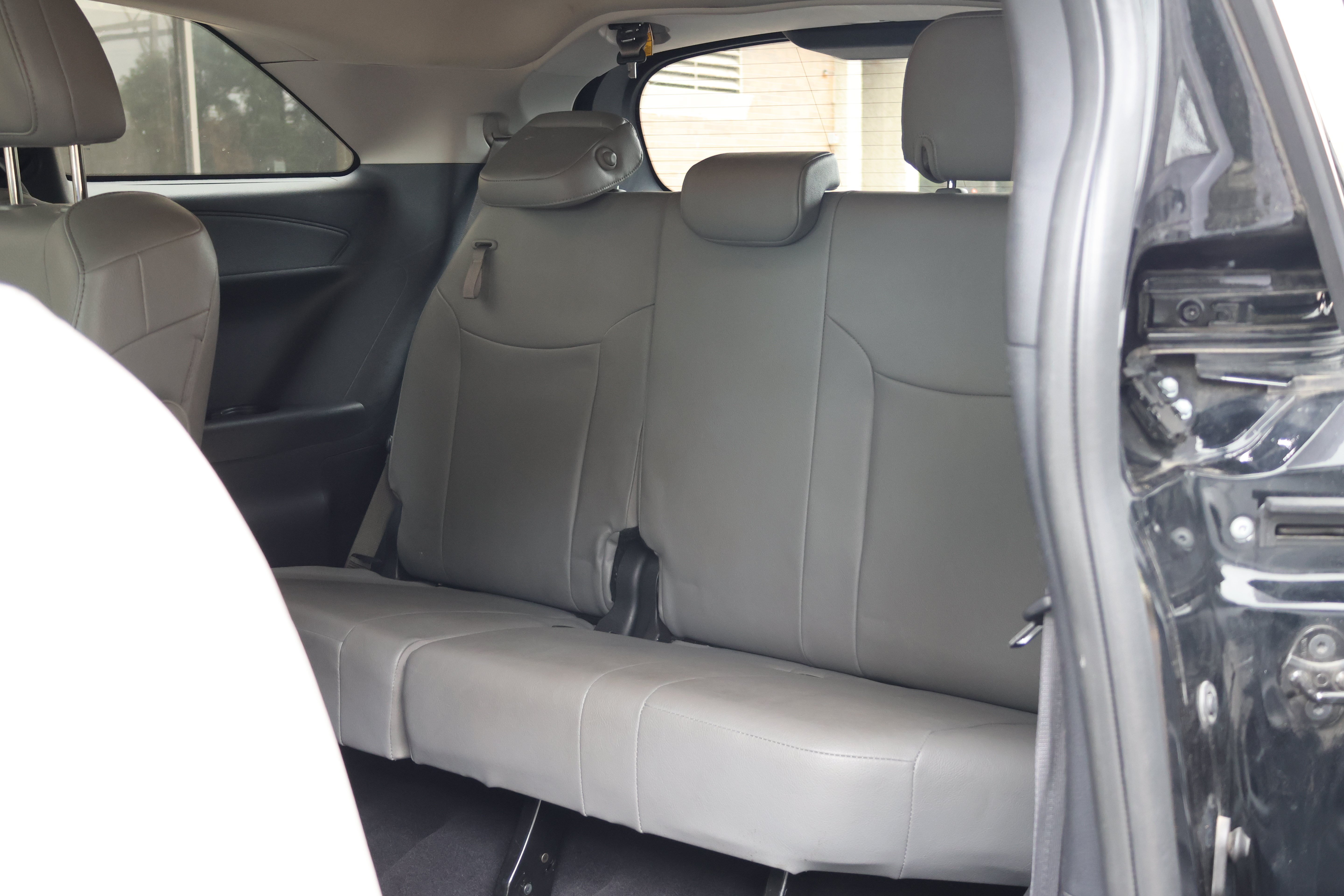 Certified 2025 Toyota Sienna XLE FWD image 17