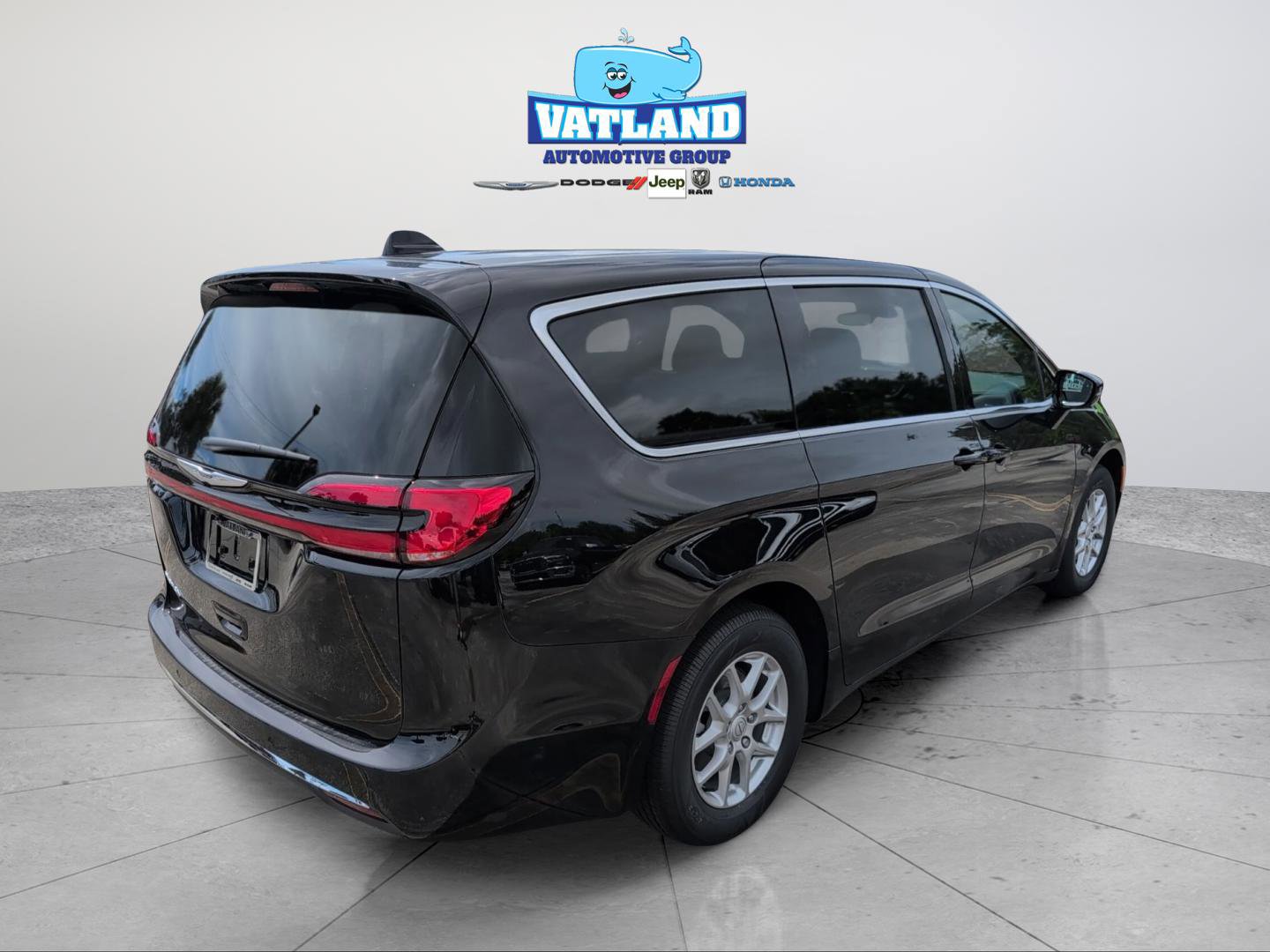 New 2026 Chrysler Pacifica Select image 8