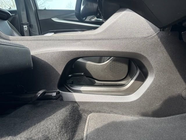 Used 2023 Chevrolet Bolt EUV LT image 19