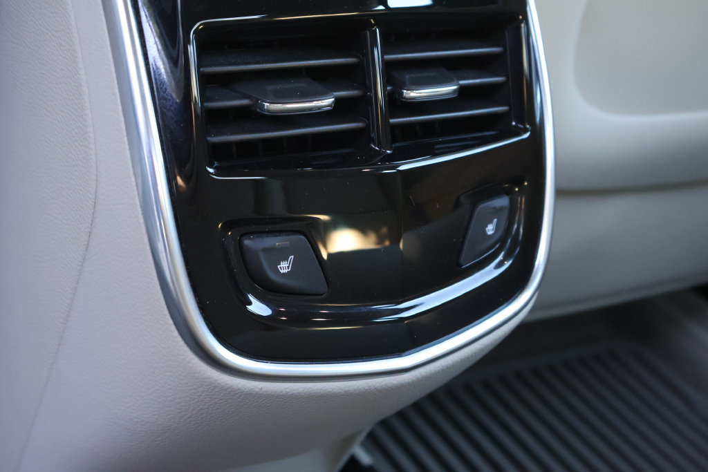 Used 2016 Cadillac XTS Luxury w/ LPO, Protection Package FWD image 46