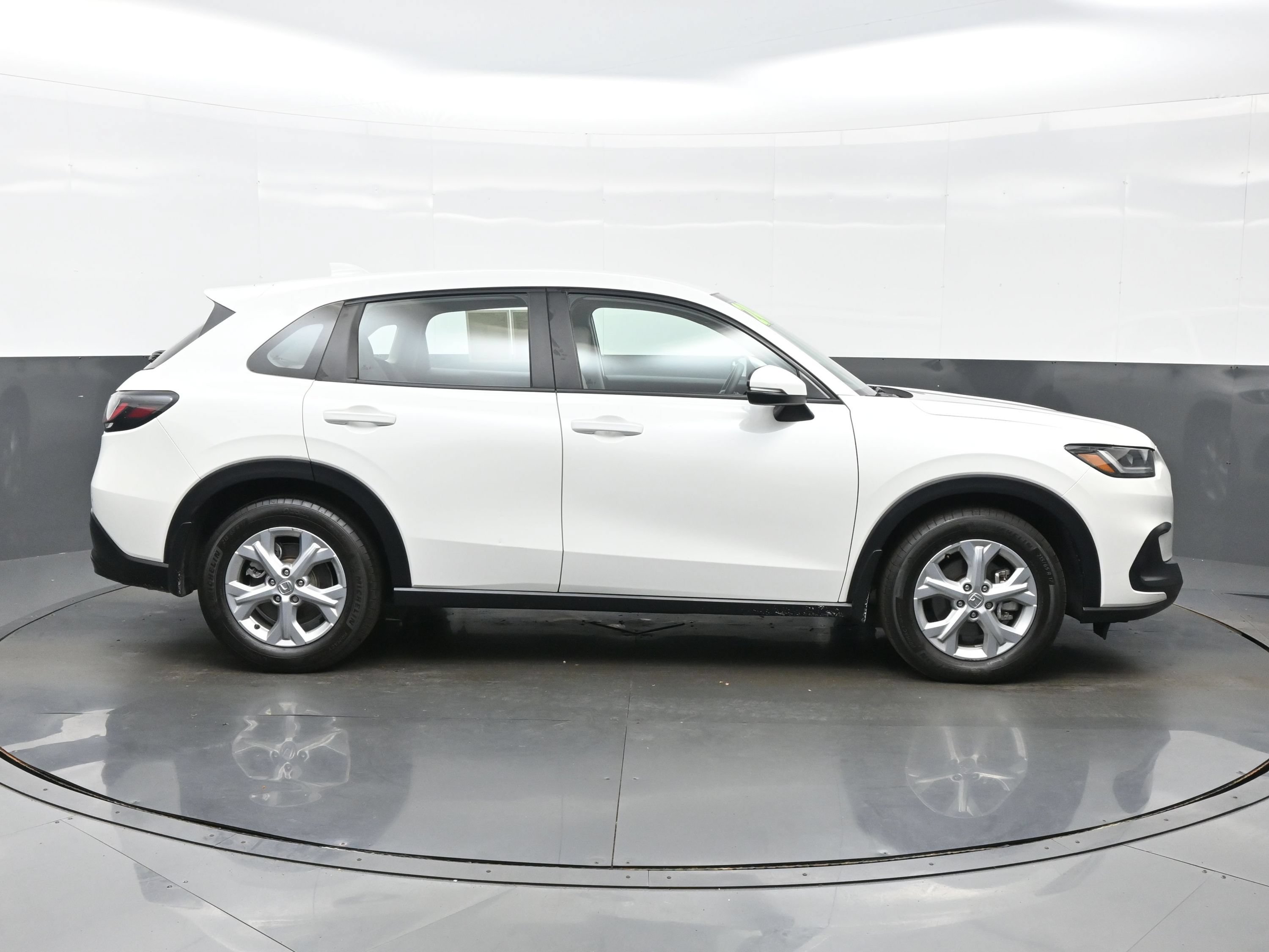 Used 2024 Honda HR-V LX image 7