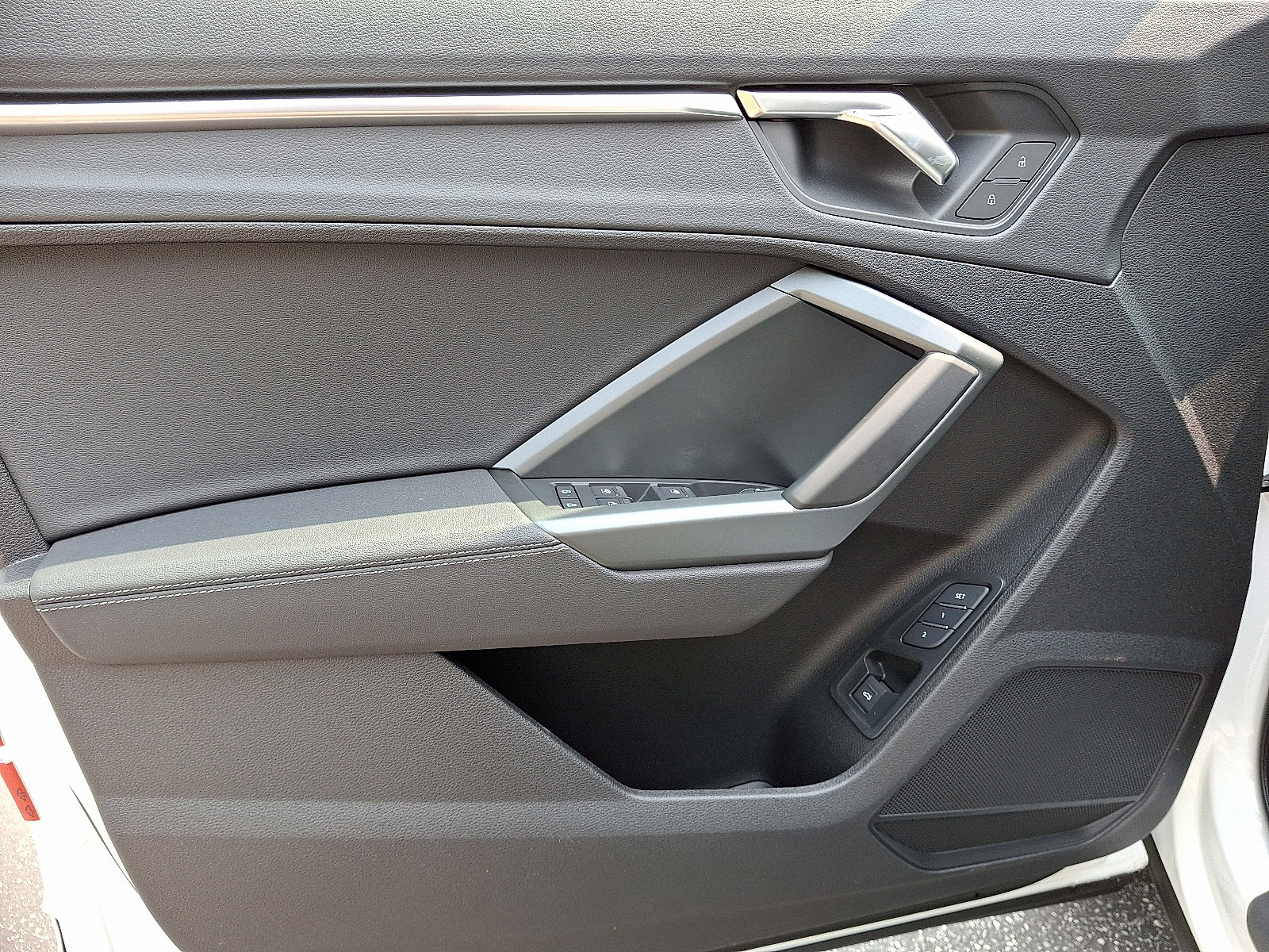 New 2025 Audi Q3 2.0T Premium image 8