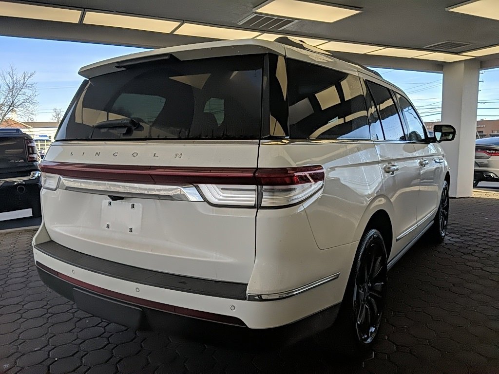 Certified 2023 Lincoln Navigator Reserve image 5