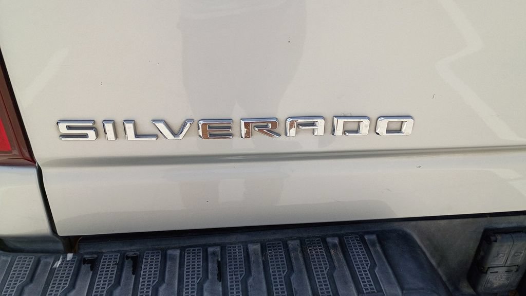 Used 2020 Chevrolet Silverado 2500 High Country w/ Z71 Off-Road Package AWD/4WD image 12
