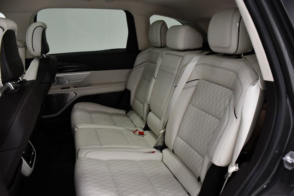 Used 2024 Lincoln Nautilus Black Label image 23