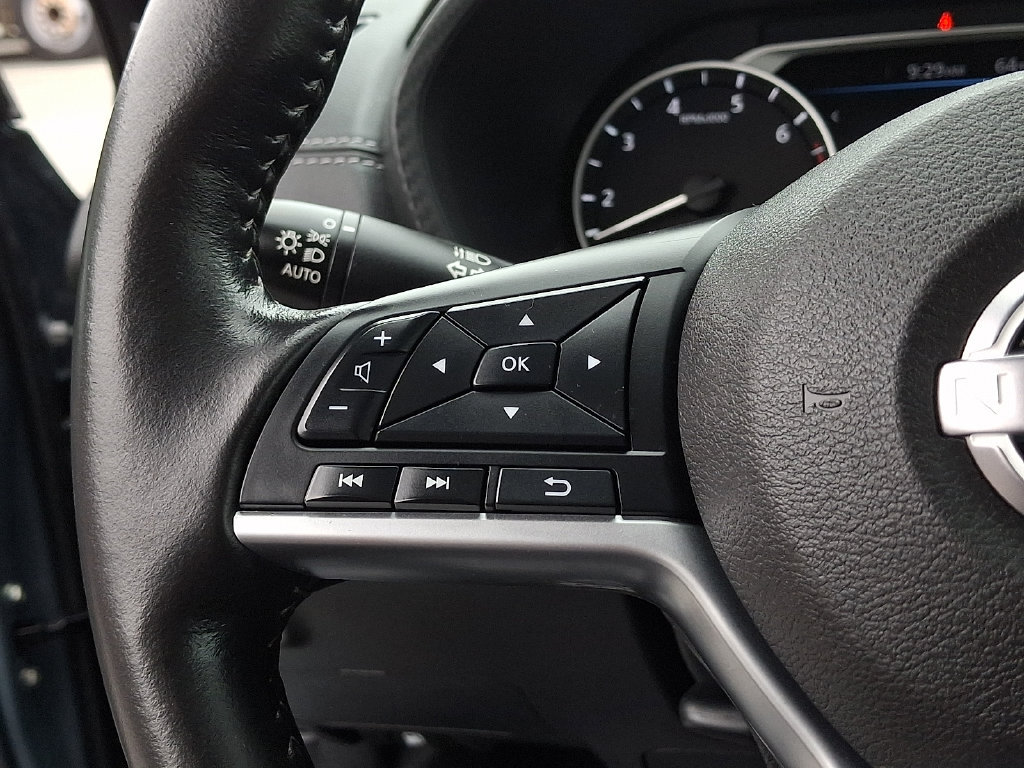 Used 2025 Nissan Sentra SV w/ All-Weather Package FWD image 21