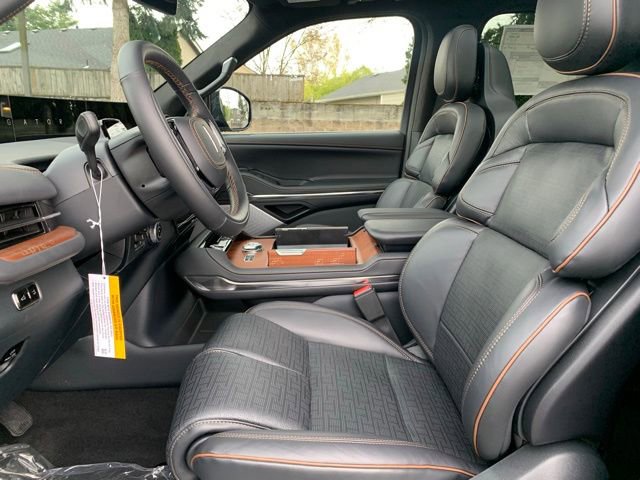 New 2026 Lincoln Navigator Black Label AWD/4WD image 14