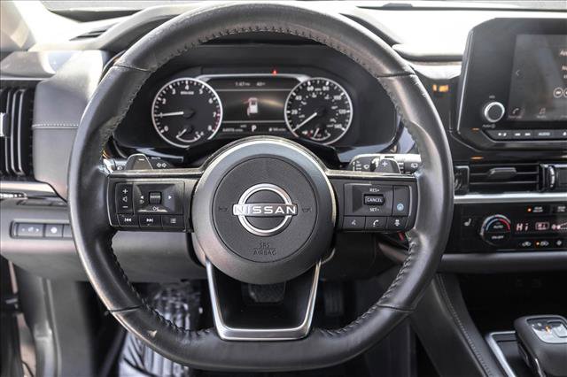 Used 2022 Nissan Pathfinder SV image 18