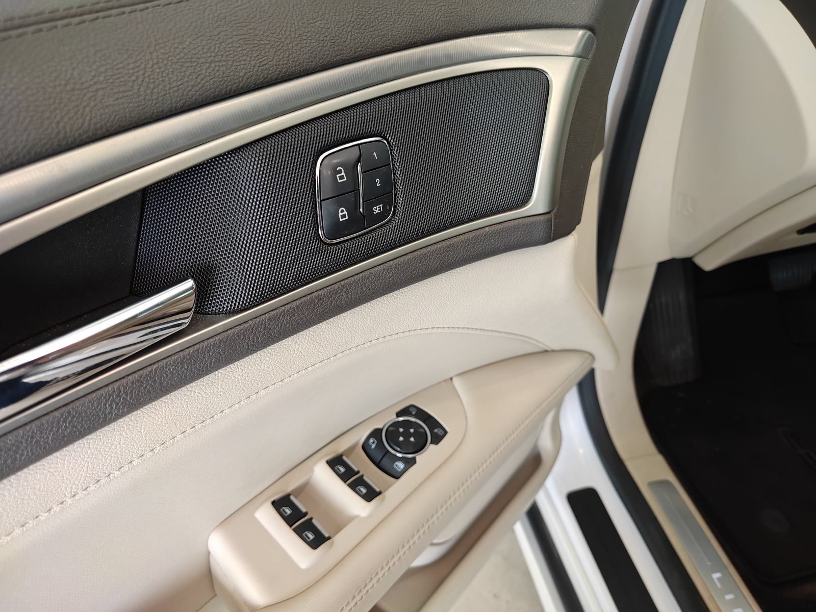 Used 2017 Lincoln MKZ Select w/ Select Plus Package FWD image 8