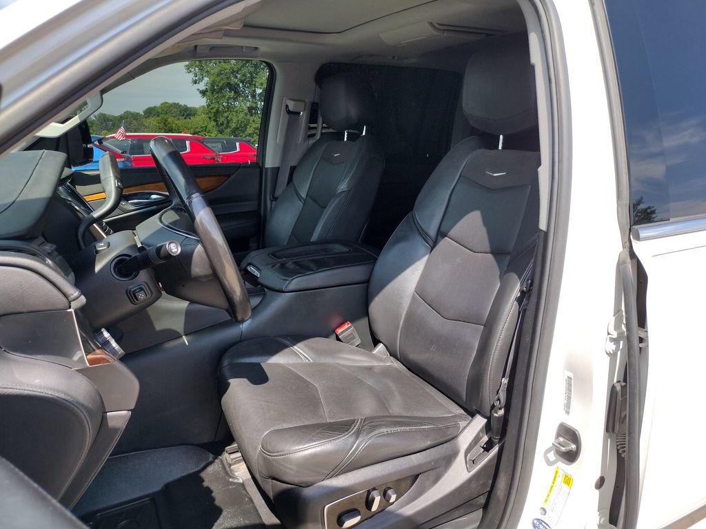 Used 2017 Cadillac Escalade ESV Premium Luxury AWD/4WD image 10