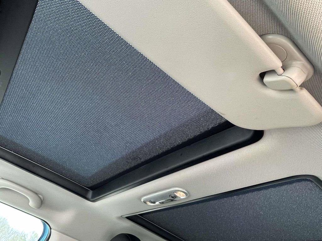 Used 2019 MINI Cooper S w/ Premium Package image 15