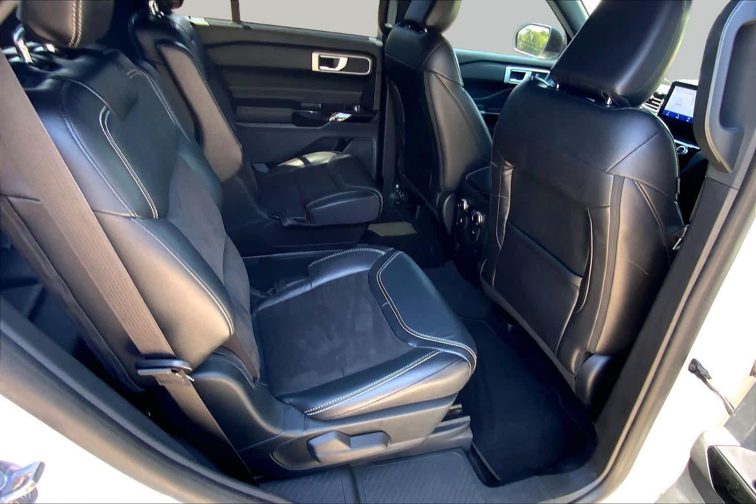 Used 2023 Ford Explorer ST AWD/4WD image 19
