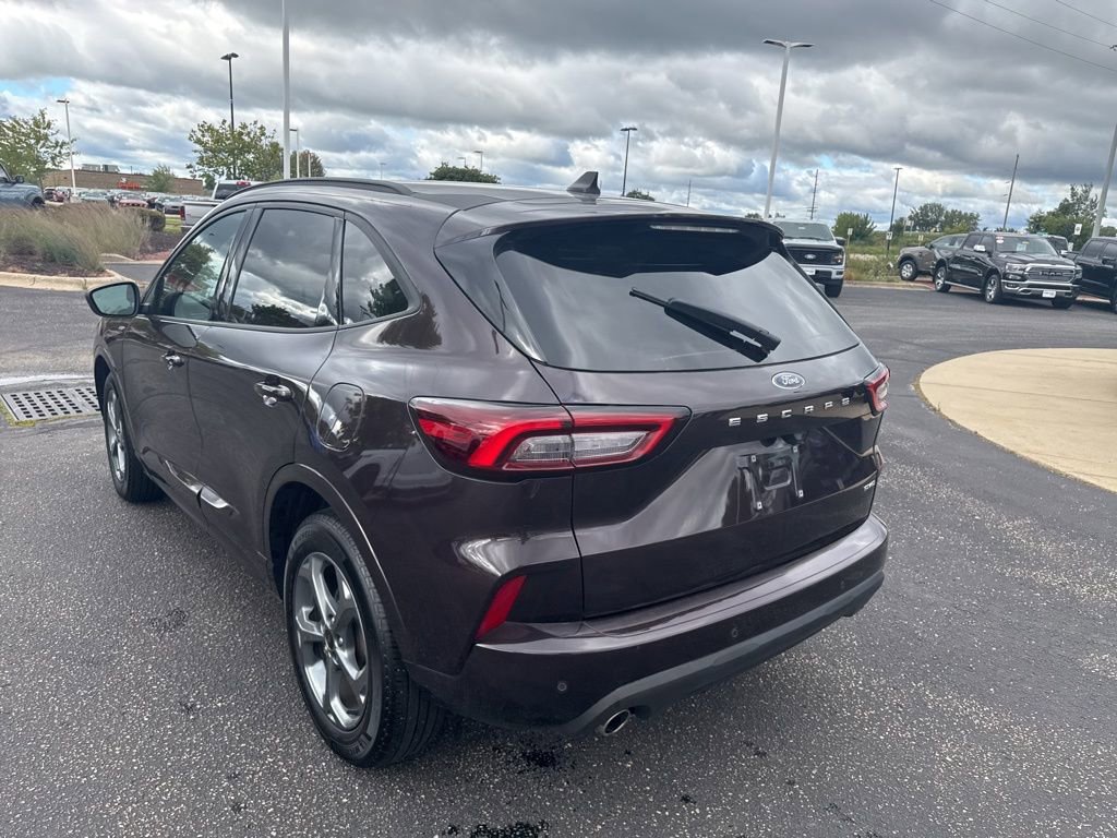 Used 2023 Ford Escape ST-Line w/ Tech Pack #1 AWD/4WD image 6