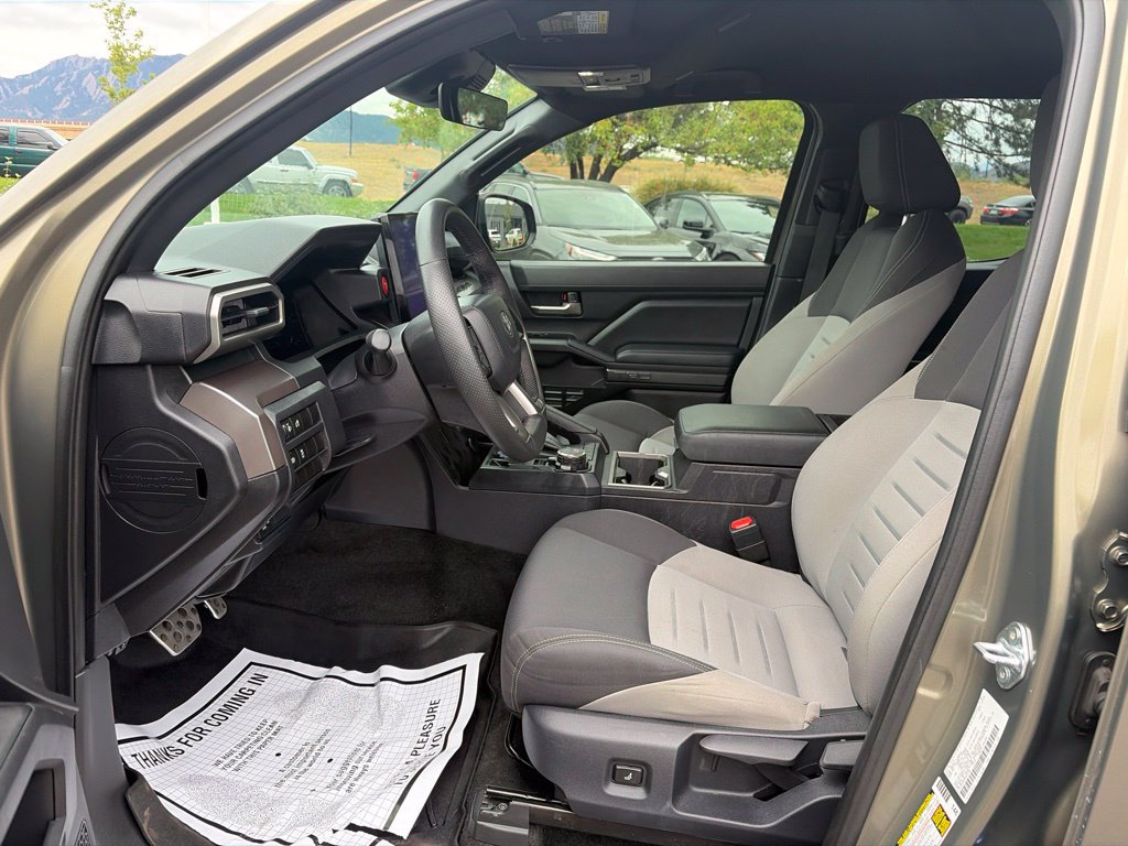 Used 2024 Toyota Tacoma TRD Sport AWD/4WD image 22