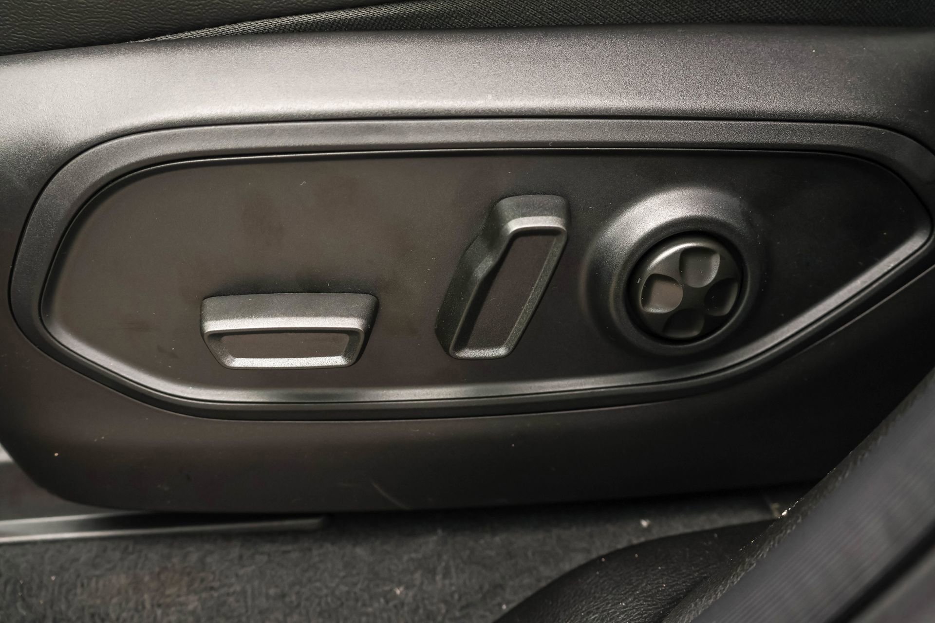 New 2025 Jeep Grand Cherokee Limited image 6