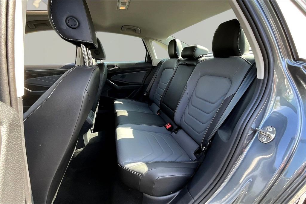 Used 2025 Volkswagen Jetta SEL image 20
