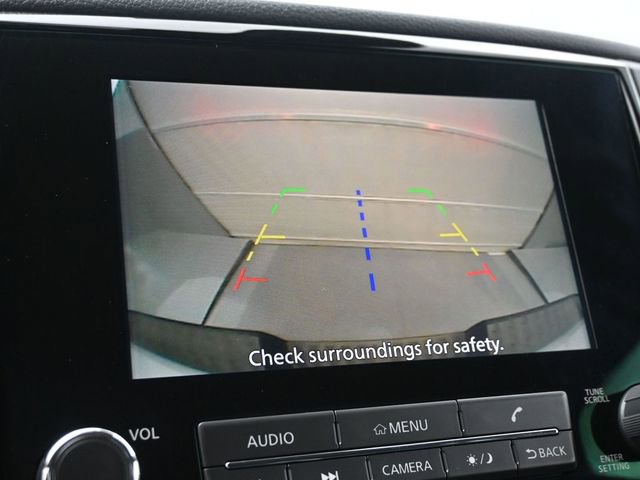 Used 2024 Nissan Titan SV w/ SV Convenience Package image 24