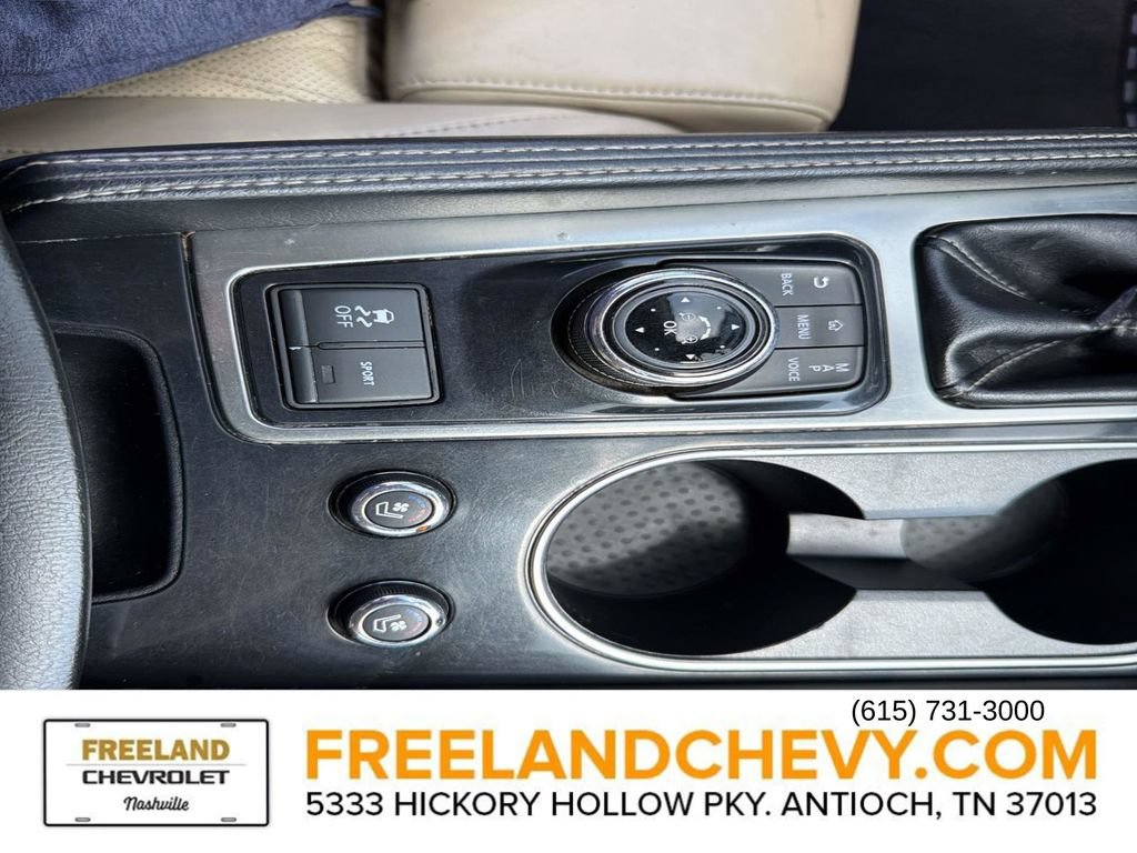 Used 2023 Nissan Maxima Platinum w/ Sport Mat Group FWD image 32